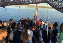 Νέα μόδα: Πάρτι με συνωστισμό εν πλω σε ιδιωτικά γιοτ χωρίς μέτρα για τον κορωνοϊό
