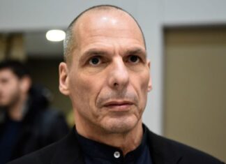 Βαρουφάκης: «Στόχος μας είναι να μεταλλάξουμε την κοινωνία»