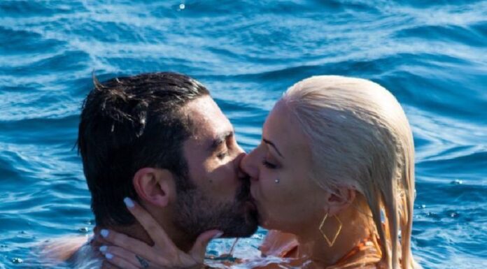 The Bachelor: Στο ομαδικό ραντεβού ο Παναγιώτης Βασιλάκος φίλησε στο στόμα τρεις από τις υποψήφιες