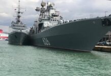 ΠΕΙΡΑΙΑΣ: Έδεσε το τεράστιο ρωσικό πολεμικό πλοίο «Vice Admiral Kulakov»