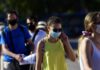 Κορονοϊός: Οι «δύο πληθυσμοί» της Αθήνας – Ένα βήμα πριν τις μάσκες παντού