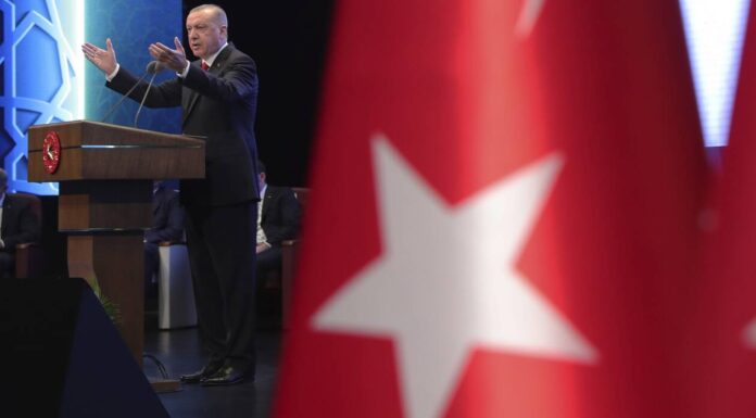 Το φάντασμα της Συνθήκης των Σεβρών πάνω από την Τουρκία: Γιατί την τρέμει ο Ερντογάν
