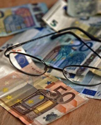 ΣΥΝΤΑΞΕΙΣ: Ποιοι γλιτώνουν πρόστιμα και προσαυξήσεις