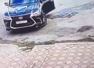 Σοκαριστικό βίντεο: Δολοφονία πρώην αθλητή μέσα σε μαγαζί (σκληρές εικόνες)
