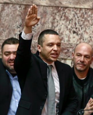 ΚΑΣΙΔΙΑΡΗΣ: Σφραγίστηκαν τα γραφεία του στον Δήμο Αθηναίων (ΦΩΤΟ)