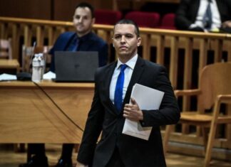 ΤΟ ΤΕΡΜΑΤΙΣΕ: Ο Κασιδιάρης συγκρίνει τον εαυτό του με τον Θεμιστοκλή και τον Κολοκοτρώνη