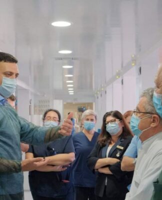 ΚΙΚΙΛΙΑΣ: Επίσκεψη στο «Λαϊκό»: Επεκτείνουμε συνεχώς το πρόγραμμα νέων ΜΕΘ στην Αττική