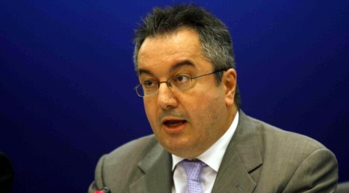 ΜΟΣΙΑΛΟΣ: H σύγκριση των τριών εμβολίων για τον κορωνοϊό