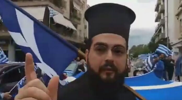 28η Οκτωβρίου: Στην Πάτρα έγιναν παρελάσεις – Η έξαλλη γυναίκα και ο ιερέας που πρωτοστάτησε