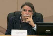 ΒΑΤΟΠΟΥΛΟΣ: «Πολύ νωρίς να συζητάμε για χαλάρωση των μέτρων»