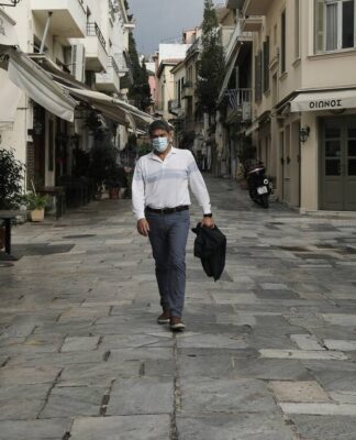 Κρούσματα σήμερα: «Φλέγεται» η Ελλάδα – «Σπάει» το ένα αρνητικό ρεκόρ μετά το άλλο
