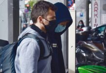 Έγκλημα στις Σπέτσες: O 22χρονος αρνείται ότι τη δολοφονία του 26χρονου