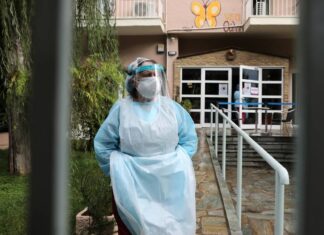 Κρούσματα σήμερα: Ολοταχώς για νέο «μαύρο» ρεκόρ – Αγγίζουμε τα 3.000 κρούσματα
