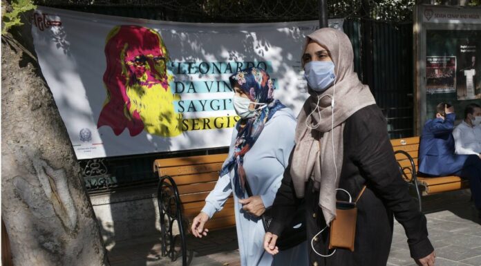 Κορωνοϊός: Σάλος στην Τουρκία – Κατηγορίες για απόκρυψη κρουσμάτων και ανεπαρκή μέτρα