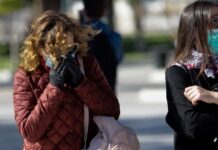Κορωνοϊός – Μαρτυρία: Ανάρρωσε πριν έξι μήνες, αλλά ακόμη υποφέρει