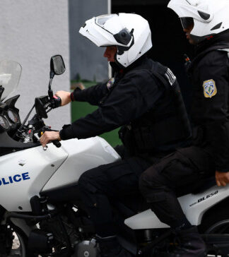 ΡΕΒΕΓΙΟΝ: Πώς θα γίνονται οι έλεγχοι από την αστυνομία στα σπίτια;