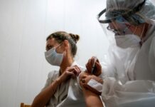 ΚΟΡΩΝΟΪΟΣ: Πιστοποιητικό για όσους εμβολιαστούν, τι θα ισχύσει με τις μετακινήσεις σε άλλες χώρες για όσους δεν κάνουν το εμβόλιο