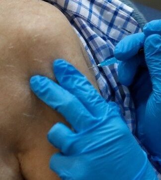 ΣΥΝΑΓΕΡΜΟΣ: Δυο άτομα παρουσίασαν αλλεργική αντίδραση στο εμβόλιο του κορωνοϊού