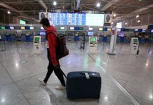 Άρση lockdown: Τόσες θα είναι οι ημέρες καραντίνας για όσους έρχονται από το εξωτερικό