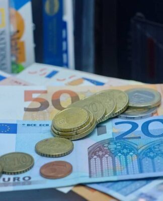 Συντάξεις Ιανουαρίου: Νωρίτερα οι πληρωμές – Οι ημερομηνίες για όλα τα Ταμεία