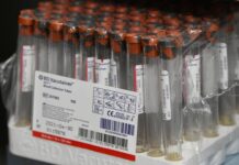 Κορονοϊός – ΗΠΑ: O FDA έδωσε άδεια κατεπείγουσας χρήσης και του εμβολίου της Moderna