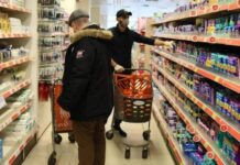 Σούπερ μάρκετ – καταστήματα: Ποια θα είναι ανοιχτά σήμερα – Τι αλλάζει έως τις 7 Γενάρη