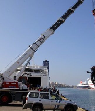 ΠΕΙΡΑΙΑΣ: Αυτοκίνητο έπεσε στο λιμάνι – Βγήκε σώος ο οδηγός