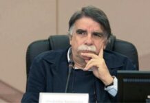ΒΑΤΟΠΟΥΛΟΣ: «Οι πανδημίες αντιμετωπίζονται με εμβολιασμό»