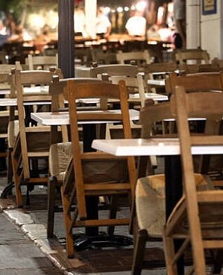 Παραδίδουν τα κλειδιά τους στο Μαξίμου οι εστιάτορες: Η εστίαση πέθανε!