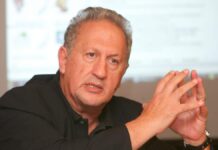 ΣΚΑΝΔΑΛΙΔΗΣ: «Ο κόσμος αρχίζει να θυμάται το παλιό ΠΑΣΟΚ»