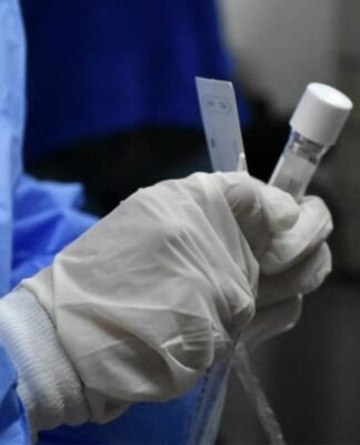 Κορωνοϊός – Ασθενείς: Πόσο κινδυνεύουν από ντελίριο και κώμα
