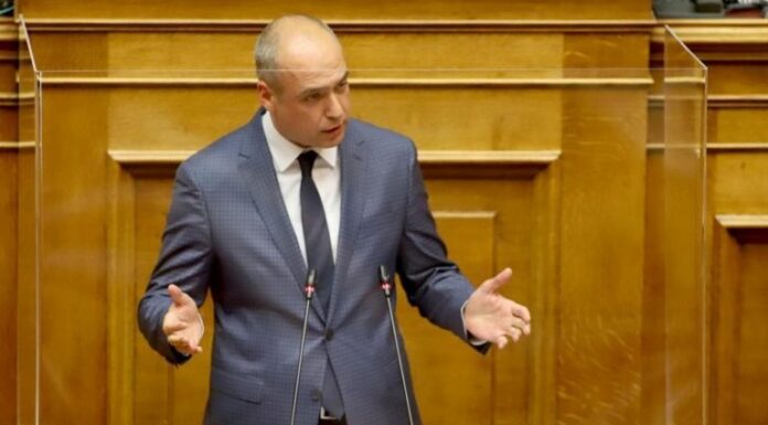ΧΡΙΣΤΟΦΟΡΟΣ ΜΠΟΥΤΣΙΚΑΚΗΣ: Η μετάβαση στη νέα ψηφιακή εποχή