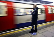 ΣΟΚ: 18χρονος τραυματίστηκε θανάσιμα από τρένο την ώρα που γυρνούσε βίντεο για το TikTok