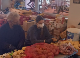 Στην ταβέρνα «Κρητικός» στο Κερατσίνι η κόρη του πρωθυπουργού, Δάφνη Μητσοτάκη (ΦΩΤΟ)