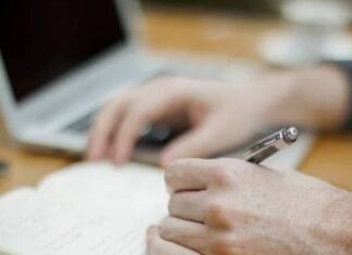 Voucher 200 ευρώ για τάμπλετ και λάπτοπ: Πότε ξεκινούν οι αιτήσεις – Ποιοι είναι οι δικαιούχοι