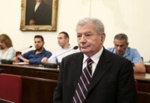 Σήφης Βαλυράκης: Νέες εκδοχή για την δολοφονία του – Καυγάς ανάμεσα στον πρώην υπουργό και ψαρά