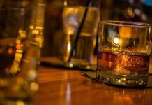 Τραγωδία: Νεκρός 15χρονος από υπερβολική κατανάλωση αλκοόλ