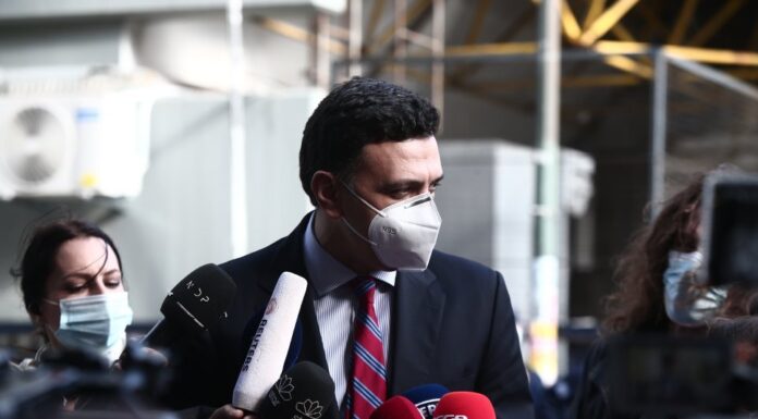 Αναβλήθηκε η ενημέρωση για την πανδημία από τον Κικίλια – Θα γίνει την Πέμπτη