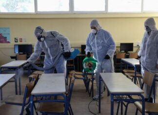 Αργεί το άνοιγμα Γυμνασίων-Λυκείων: Οι ειδικοί θα περιμένουν τα στοιχεία από το άνοιγμα της αγοράς