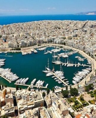 Η Μαρίνα Ζέας βραβεύθηκε ως η 2η καλύτερη μαρίνα στο Αιγαίο!