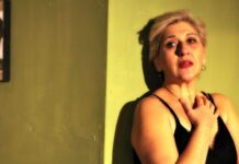 Μπέττυ Νικολέση: Νέα καταγγελία για τον Γιώργο Κιμούλη: «Κλαίγαμε στα καμαρίνια»