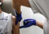 ΚΟΡΩΝΟΪΟΣ: Εμβολιαζόμαστε αν έχουμε περάσει Covid-19; Και άλλες έξι καίριες απορίες για το εμβόλιο