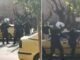 ΣΟΚ: Αστυνομικοί έβγαλαν μπλοκάκι για πρόστιμο και οι πολίτες τους πλάκωσαν στο ξύλο