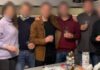 ΟΡΓΗ στην ΕΛΑΣ: Κορονοπάρτι με ουίσκι και βότκα μέσα στη ΓΑΔΑ