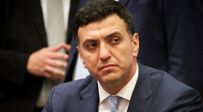 Κικίλιας: «Σκληρό lockdown τύπου Μαρτίου αν συνεχίσουμε έτσι»