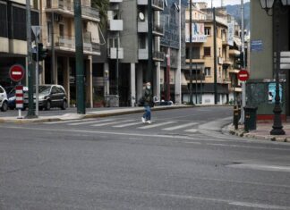 Lockdown στην Αττική: Τέλος το click away – Πώς θα λειτουργεί από σήμερα το λιανικό εμπόριο