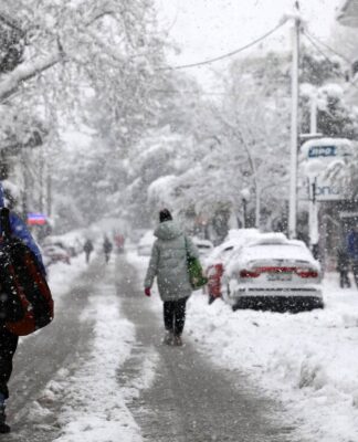 Εργασία: Δεν πήγατε στη δουλειά λόγω κακοκαιρίας; Δείτε αν θα έχετε μείωση μισθού