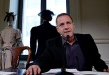ΛΙΓΝΑΔΗΣ: Σοκαριστική μαρτυρία γειτόνισσας: «Είχε κατέβει μέσα στα αίματα, πισώπλατα μαχαιρωμένος»