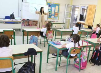 ΚΟΡΩΝΟΪΟΣ: Τι ισχύει για παιδιά που νοσούν με μεταλλαγμένο στέλεχος