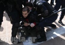 ΕΛΑΣ: Χειροπέδες στον γιο του Κουφοντίνα στη συγκέντρωση στο κέντρο της Αθήνας (ΒΙΝΤΕΟ)